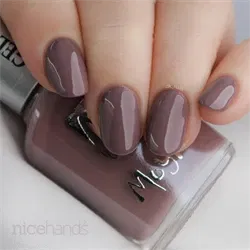 916 Joséphine, Moyra Gel look Neglelak